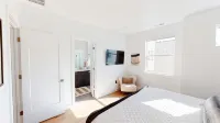 Luxury Downtown Spacious 3 bedroom New Townhome - Gym