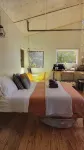 Get back to nature! Unique cabin in the mountains 15 minutes from Asheville N.C. - 木屋