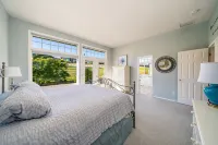 Wapato Point Home Single Level 4 Bed 3 Bath Sleeps 12, Close to Waterfront Park - Wi-Fi