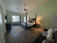 Golf Course Oasis w/private pool --- close to everything - Jacuzzi