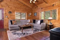 Modern Treetop Log Cabin in the Heart of Schroon Lake - 무료 와이파이