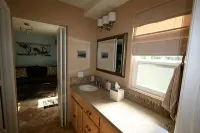 2-Blocks to Moonlight Beach, Private Yard, AC,  Bikes, over 300 5-Star Reviews