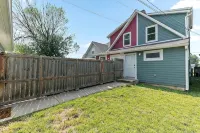 Townhome in Indianapolis - 7 minutes from downtown Indy - Bungalows