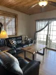 Lakefront All Season Home - 3 étoiles