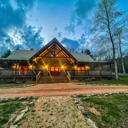 NEW Twin River Cabin - 3 Bedroom Lodge Cabin - Views Soquee River