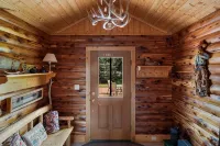 The Trout House- An Authentic Montana Cabin, Perfect for Yellowstone Adventures! - Chalets