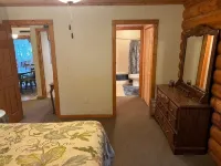Private Log Cabin near Lake Arbutus and ATV trails - 3-Star