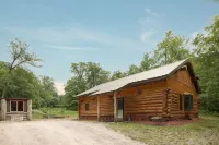 PARADISE NORTH: LOG HOME CABIN IN BRAINERD, MN - Chalets