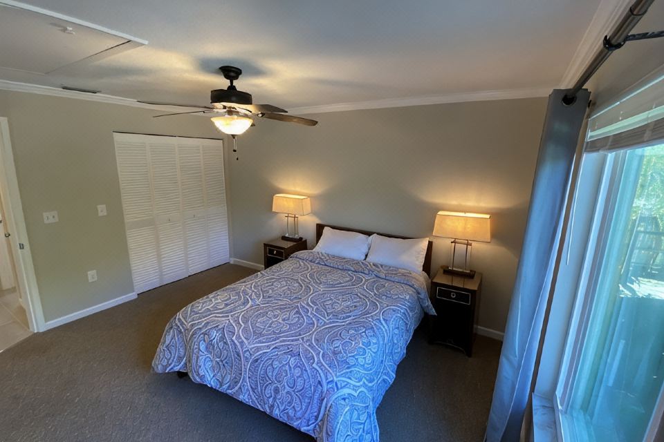 Photo 4 of 6