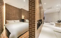 Yangsan the Terrazzo Hotel - ที่มีที่จอดรถ
