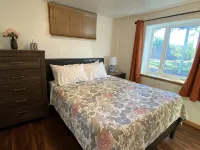 Guest Suite with Hot Tub, sleeps 4 - No nonsense fee - 3-Star