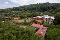Valle Escondido Nature Reserve Hotel & Farm - parking