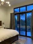 Luxury Home, Lake & Mountains View Around - 4-Star