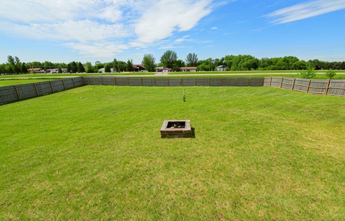 Three bedroom home on a large lot with a lake view