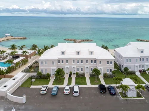 True Beachfront! Walk Out to White Sand & Turquoise Water-102 - 홈스테이