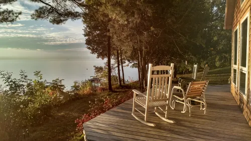 Serenity Aloft House - Seneca Lake House with Private Beach - WiFi