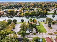 Manistee Charm :: Minutes from Beach & Downtown - 3-Star