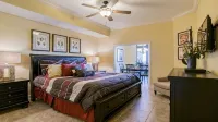 The Oasis of Orange Beach, formally named Phoenix West II, Beachfront Complex - Jacuzzi