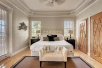 Private heated pool, Luxury Mediterranean Mansion sleeps 16 - 5つ星