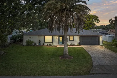 Remodeled Crystal River Waterfront Home with Heated Pool - Swimmingpools