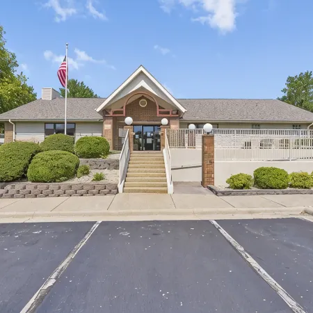 2 bedroom, 2 bath ground floor condo with indoor pool minutes from Branson strip