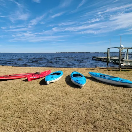 Beautiful Waterfront Vacation Rental on the Currituck Sound