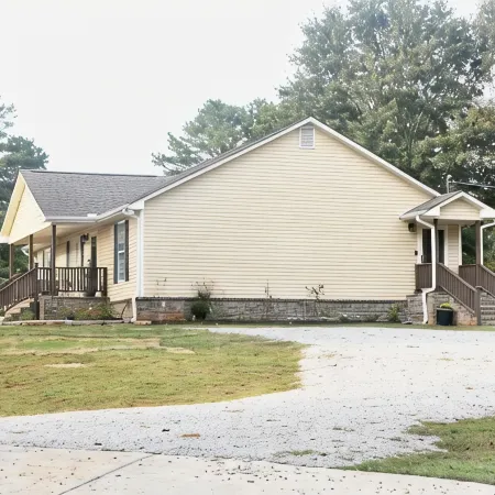 Madison, Huntsville Alabama 4 Bedroom Vacation Rental on a 1 Acre Lot