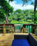 Beautiful River Front Cabin with Private Dock! Perfect spot for Trout Fishing! - con encanto
