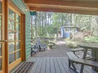 Cozy with Modern Comforts, EV Charger, Huge Fenced Yard, Last Minute Feb Deals - Alppimaja