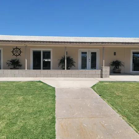 Riverfront Paradise! Sleeps 7