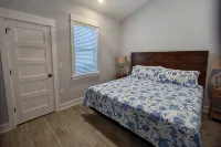 King & Bunk Beds, Beach Parking Pass, & Pets Stay Free - Gym