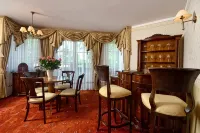 Hotel Żubrówka Spa & Wellness - С баром