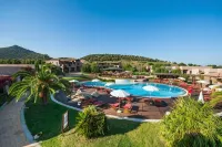 Residence S'Incantu - Pools