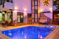 Kutberk Hotel Kemer - Bed and breakfasts