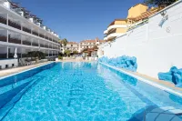 Apartamentos Pez Azul - С бассейном