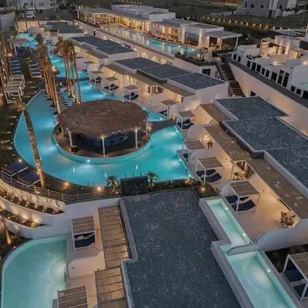 Cresanto Luxury Suites