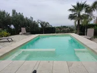 Villa Mariannin: Swimming Pool with Hot Tub in a Private Garden - Villas