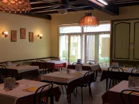 Hôtel la Fontaine - พร้อมอาหารเช้า