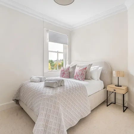 Prime Location! 1-Bed Flat Nr Attractions - VAT Q