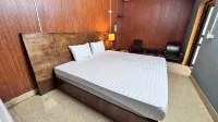 Choose Hideaway Homestay - parkir