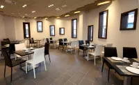 Hostal Hispano فنادق في Azofra