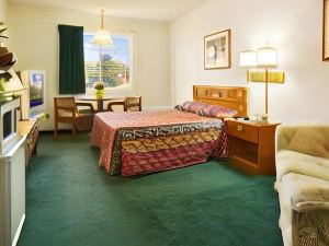 Westwood Inn & Suites - Kimball