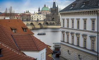 Pytloun Kampa Garden Hotel Prague