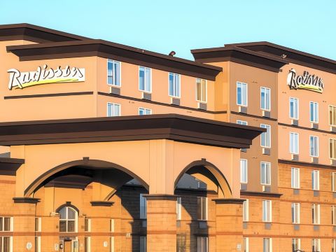 Radisson Hotel & Suites Fort McMurray