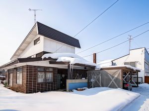 貸切8名格安宿泊所 Guesthouse CHIYOGAOKAゲストハウス千代ケ岡