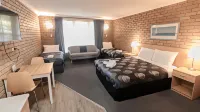 Tropicana Motor Inn Hotels in Balnarring