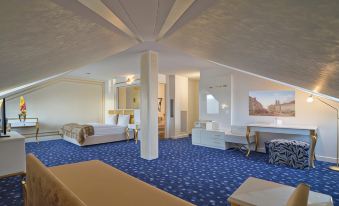 4. Hotel Ba..