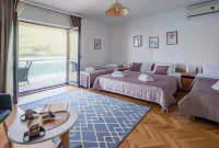 Apartments MaXhit Hotels in Donji Stoliv
