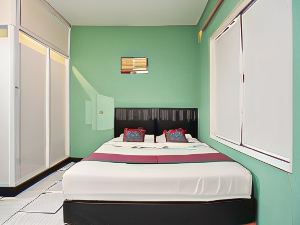 J&B Rooms Pramuka Jakarta Mitra RedDoorz