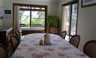 Bed & Breakfast at Kiama - Housity